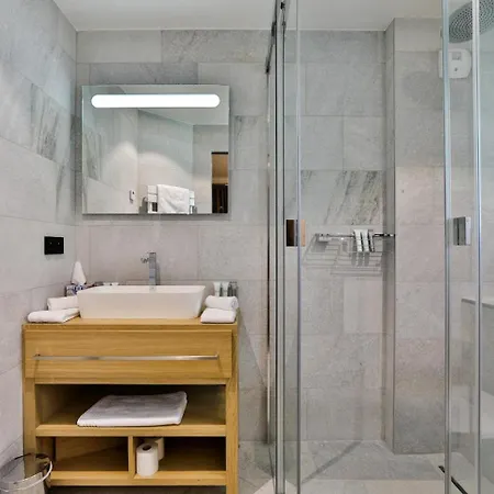 Villa Chalet Luxury Retreat In A Quiet Area - What'app - 0034-635-520-036 - For Reservations! Chamonix
