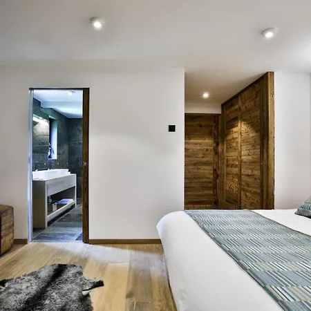 Chalet Luxury Retreat In A Quiet Area - What'app - 0034-635-520-036 - For Reservations! *