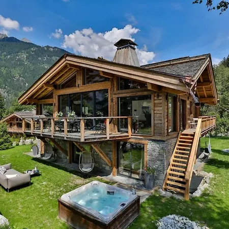 Chalet Luxury Retreat In A Quiet Area - What'app - 0034-635-520-036 - For Reservations! * Chamonix