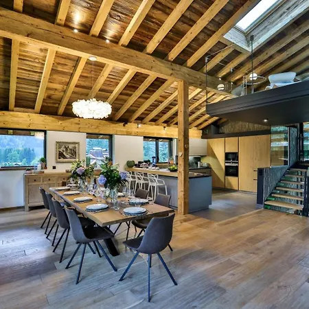 Chalet Luxury Retreat In A Quiet Area - What'app - 0034-635-520-036 - For Reservations! Villa
