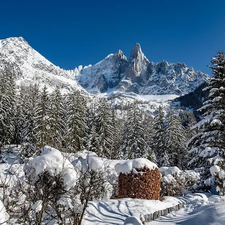 Chalet Luxury Retreat In A Quiet Area - What'app - 0034-635-520-036 - For Reservations! Villa *